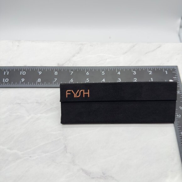 Fysh UK Urban Kool Eyewear Black Foldable Eyeglasses Case Magnetic with Cloth - Picture 5 of 7